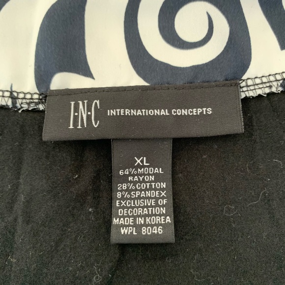 Black bell sleeve tunic with tie waist V-neck XL - Picture 3 of 4